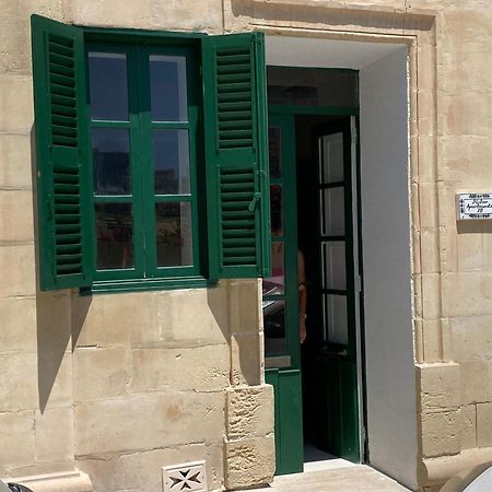 Stylish Typical Maltese Getaway Close To The Sea Sliema Ngoại thất bức ảnh